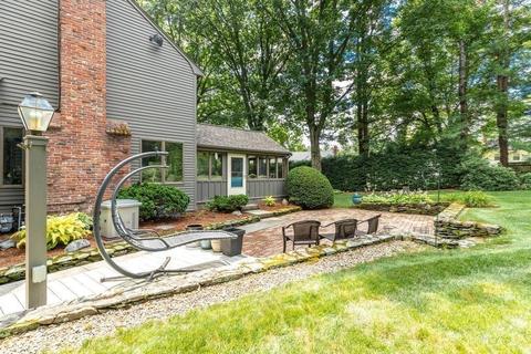 86 Red Gate Ln, Reading, MA 01867 photo 26