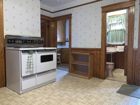 284 Hamilton St, Worcester, MA 01604 photo 14