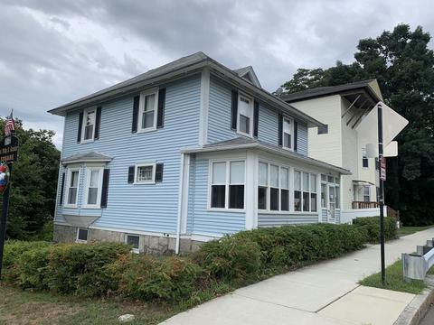 284 Hamilton St, Worcester, MA 01604 photo 2