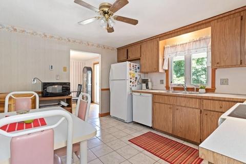 2 Apollo Cir, Andover, MA 01810 photo 8