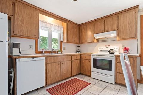 2 Apollo Cir, Andover, MA 01810 photo 7
