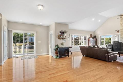 80 Regency Dr, Dracut, MA 01826 photo 16