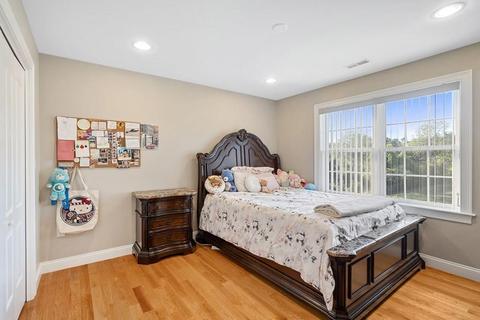 80 Regency Dr, Dracut, MA 01826 photo 28