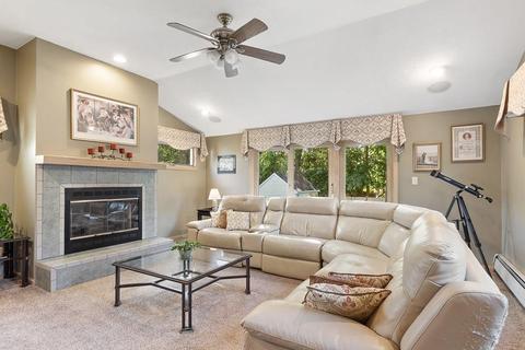 78 Whitcomb Dr, Lancaster, MA 01523 photo 6