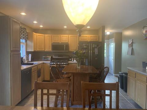 69 Keene St, Fall River, MA 02723 photo 6