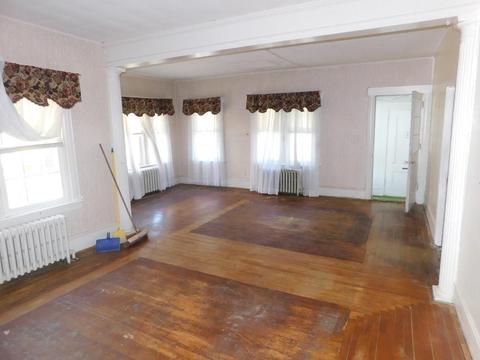 579 Valentine St, Fall River, MA 02720 photo 13