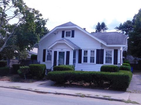 579 Valentine St, Fall River, MA 02720 photo 2