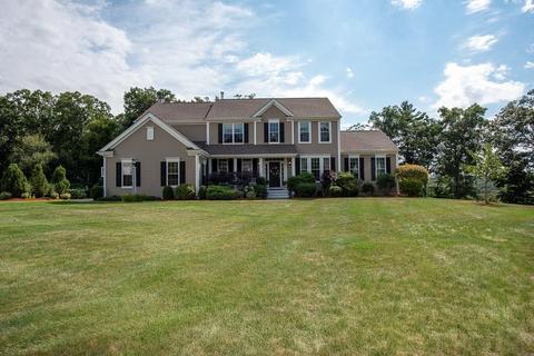 3 Francis Dr, Upton, MA 01568 photo 1