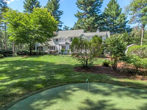 217 Edgewater Dr, Needham, MA 02492 photo 2