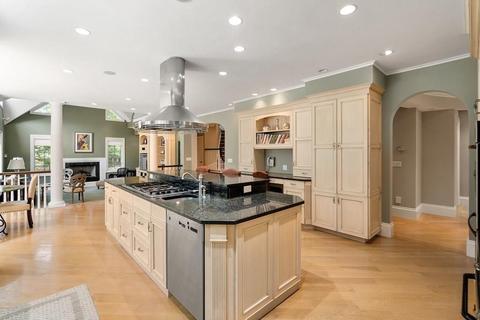 196 Bridle Trail Rd, Needham, MA 02492 photo 9