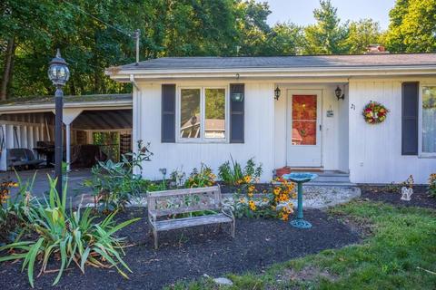 21 Tanner Rd, Webster, MA 01570 photo 2