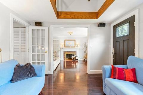 4 Yale Blvd, Beverly, MA 01915 photo 8