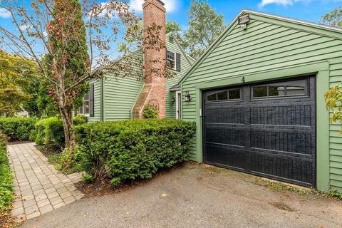 4 Yale Blvd, Beverly, MA 01915 photo 2