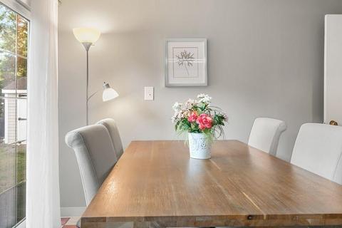 27 Chubb Rd, Framingham, MA 01701 photo 7