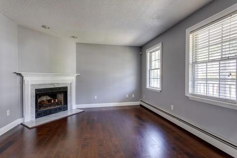 56 Santoro Rd, Worcester, MA 01606 photo 5