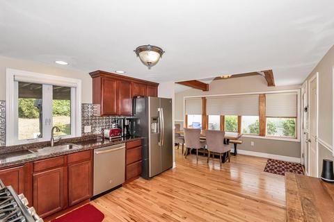 173 Harkness Ave, Springfield, MA 01118 photo 3