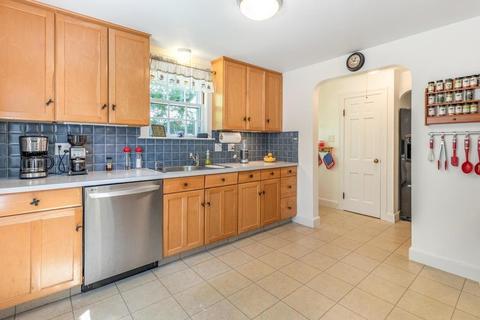 34 Eustis St, Arlington, MA 02476 photo 11
