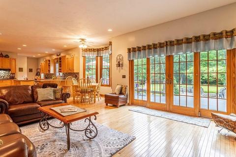 72 Dunn Rd, Ashburnham, MA 01430 photo 2