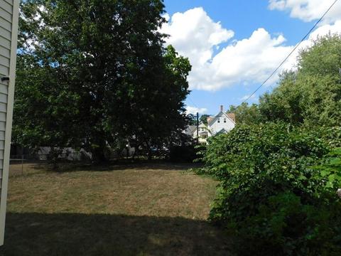 76 Manhattan St, Springfield, MA 01109 photo 28