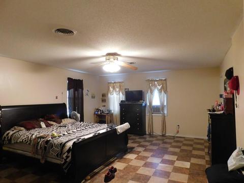 76 Manhattan St, Springfield, MA 01109 photo 10