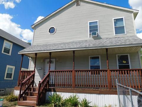 76 Manhattan St, Springfield, MA 01109 photo 2