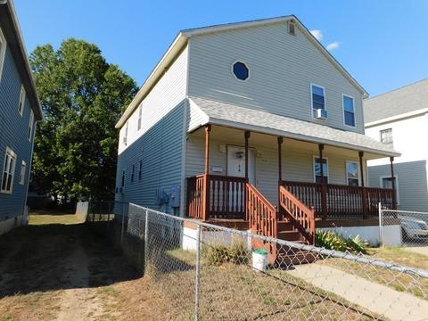 76 Manhattan St, Springfield, MA 01109 photo 4