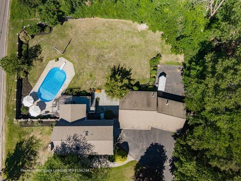 2 Rustic Ln, Plaistow, NH 03865 photo 3