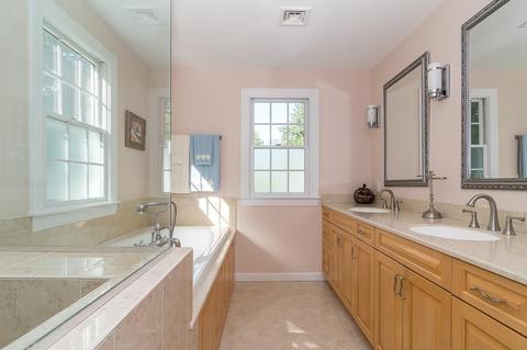 12 Pinevale Ave, Wellesley, MA 02482 photo 12