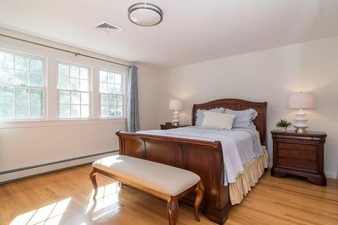 12 Pinevale Ave, Wellesley, MA 02482 photo 11