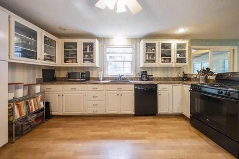 3 Hazeltine Rd, Upton, MA 01568 photo 9