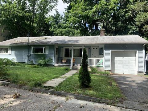 2 Robertson Rd, Worcester, MA 01602 photo 1