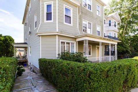 65 Barre St, Fall River, MA 02723 photo 3