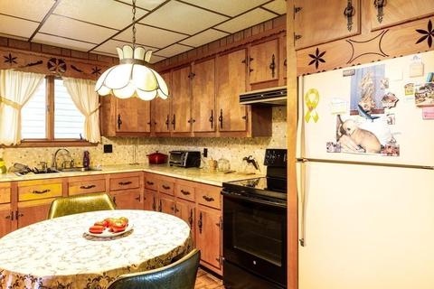 65 Barre St, Fall River, MA 02723 photo 18