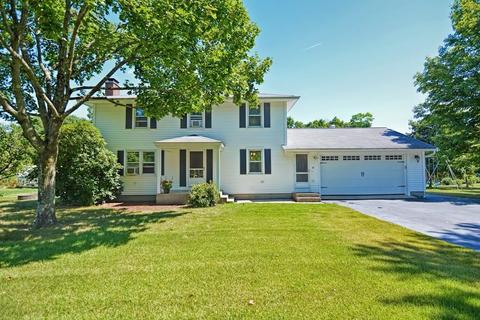18 Gaskill St, Mendon, MA 01756 photo 1