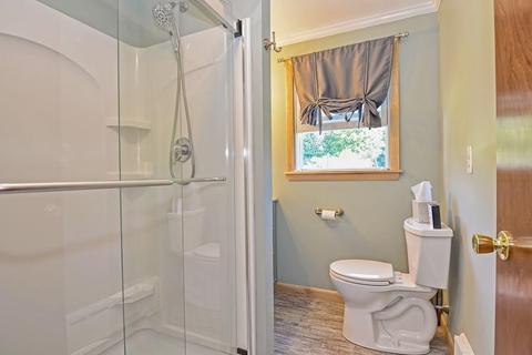 18 Gaskill St, Mendon, MA 01756 photo 17
