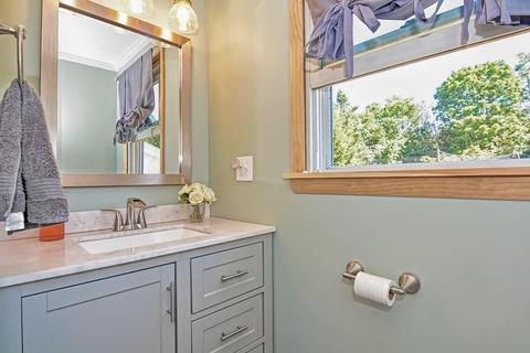 18 Gaskill St, Mendon, MA 01756 photo 16