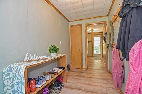 18 Gaskill St, Mendon, MA 01756 photo 4