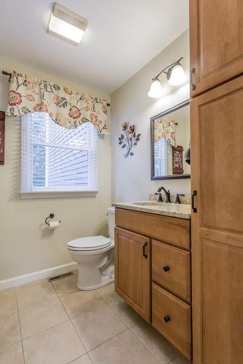 22 Arrowhead Ln, Raynham, MA 02767 photo 12