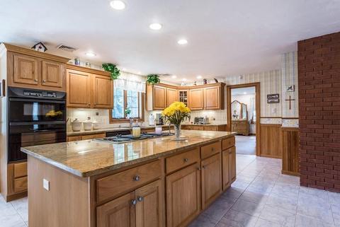 105 High Ridge Dr, Raynham, MA 02767 photo 8