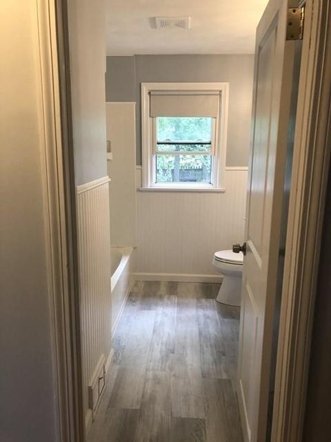 28 Drury St, Springfield, MA 01129 photo 8
