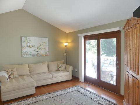 237 Thompson St, Palmer, MA 01069 photo 4
