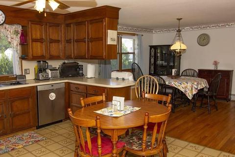 70 Labelle Dr, Chicopee, MA 01020 photo 9