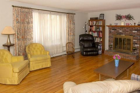 70 Labelle Dr, Chicopee, MA 01020 photo 6
