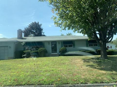 70 Labelle Dr, Chicopee, MA 01020 photo 2