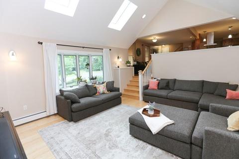 32 Pine Hill Rd, Easthampton, MA 01027 photo 3