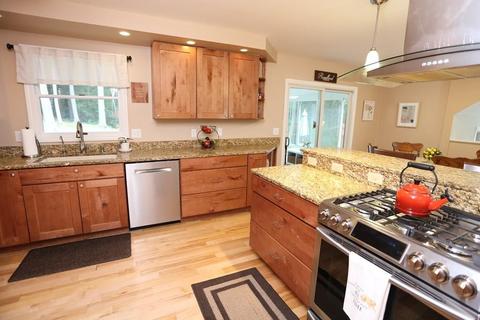 32 Pine Hill Rd, Easthampton, MA 01027 photo 9