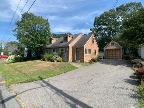6 Cherry St, Bourne, MA 02532 photo 4