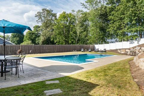 311 Maple St, Danvers, MA 01923 photo 4