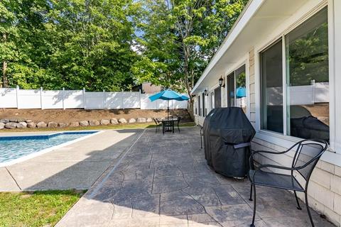 311 Maple St, Danvers, MA 01923 photo 6