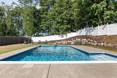 311 Maple St, Danvers, MA 01923 photo 3